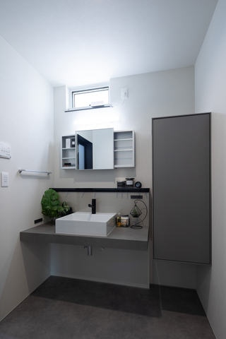 鳥取県鳥取市安長の安長モデルハウスの造作洗面化粧台