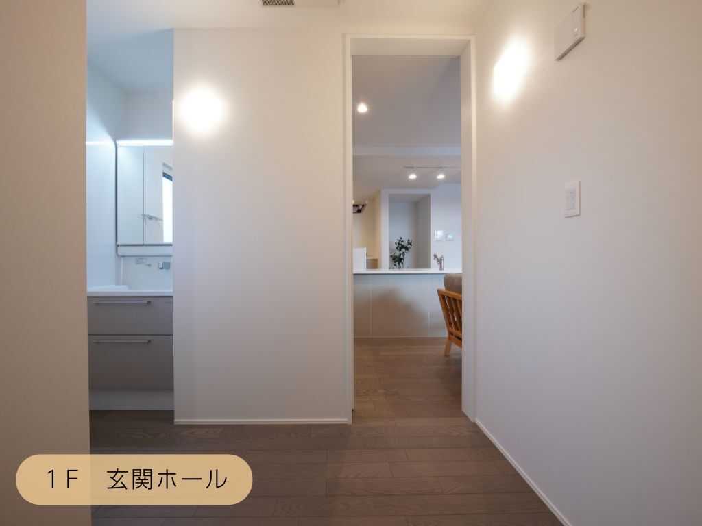 島根県松江市古志原の建売モデルハウスの玄関ホール