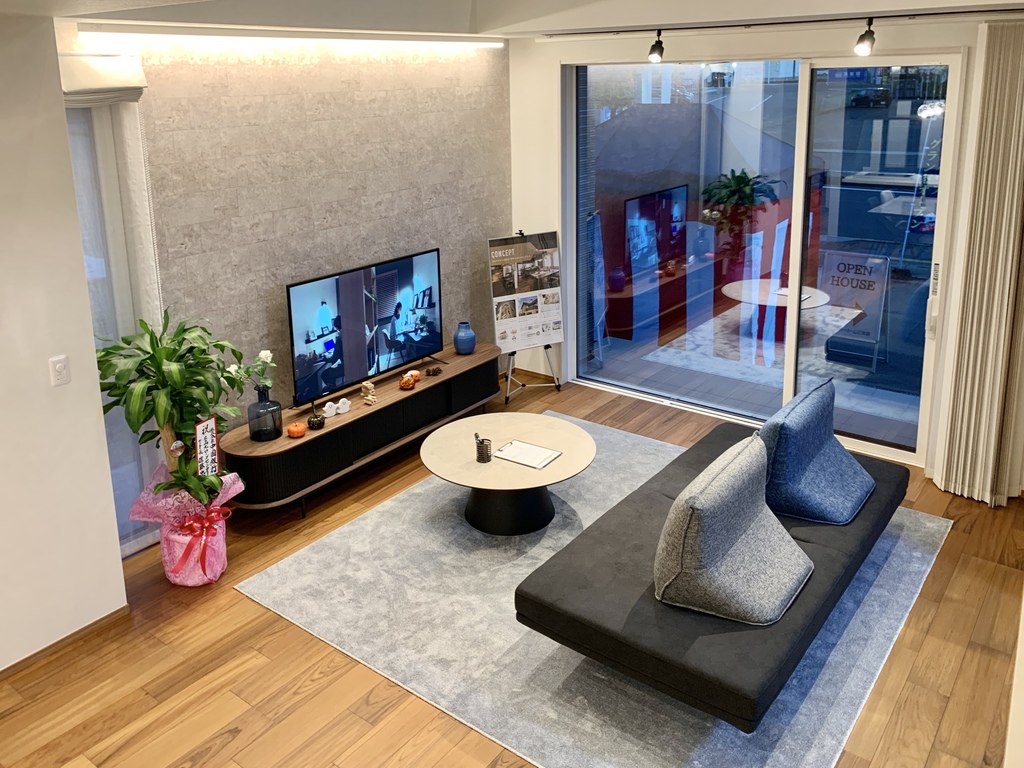 広島県三次市の南畑敷モデルハウスのリビング