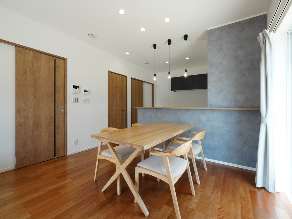 島根県出雲市知井宮町の建売モデルハウスのリビング