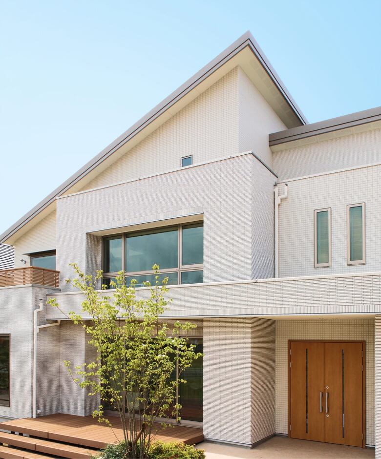 美しい外観のタイル壁