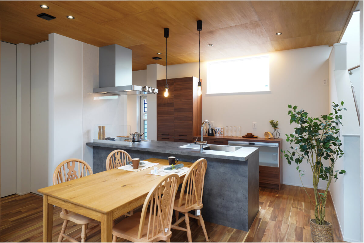 高い断熱性能で室温差を抑え、18°C未満になる健康リスクを防ぐ