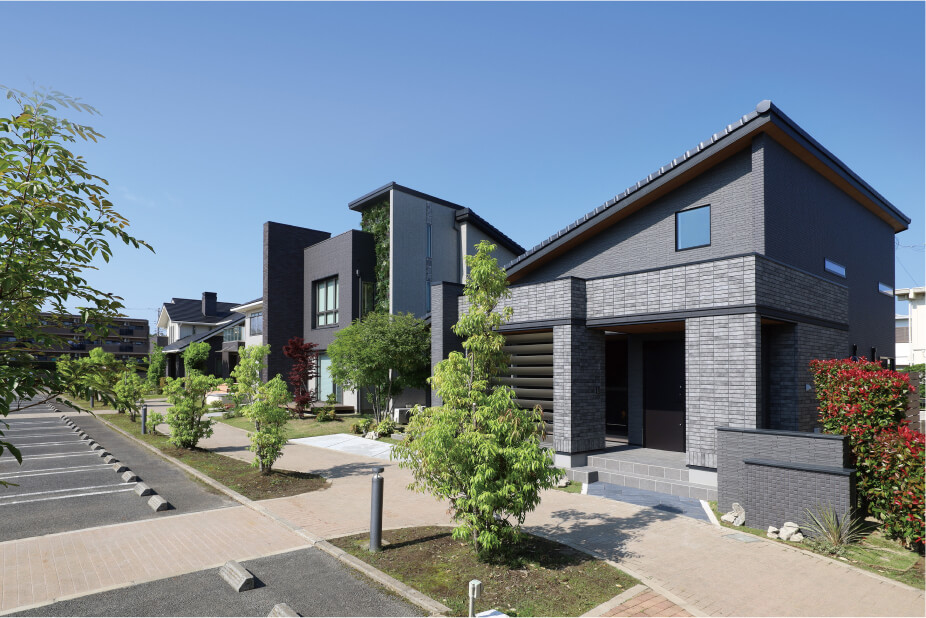 街の景観をも華やかにする美しさを